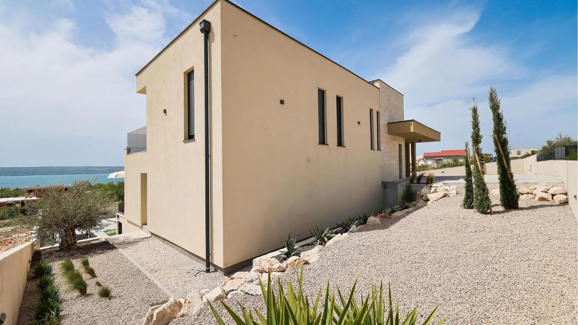 4 Bedroom Awesome Home In Maslenica 0*,  Croacia